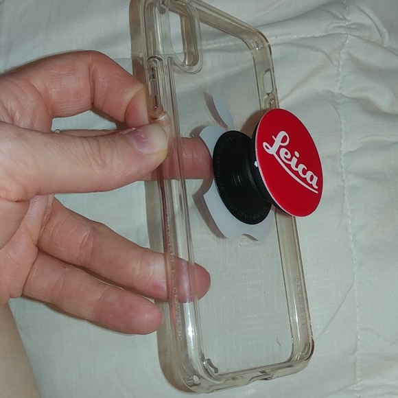 Clear case for iPhone xs with attached popsocket - Picture 2 of 3